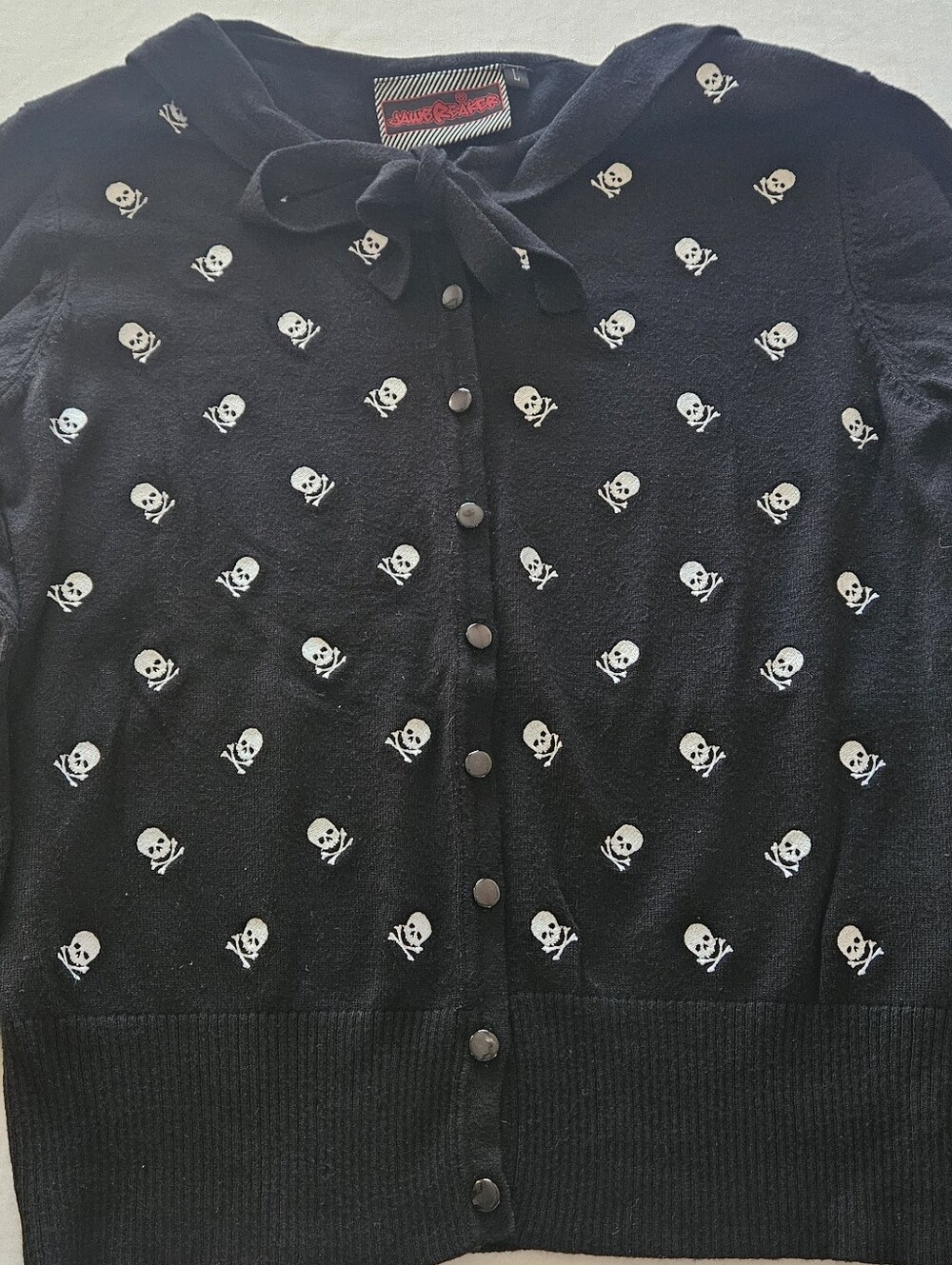 🎆Black Button Up Sweater With Edgy Skull And Crossbones Embroidered Size Large